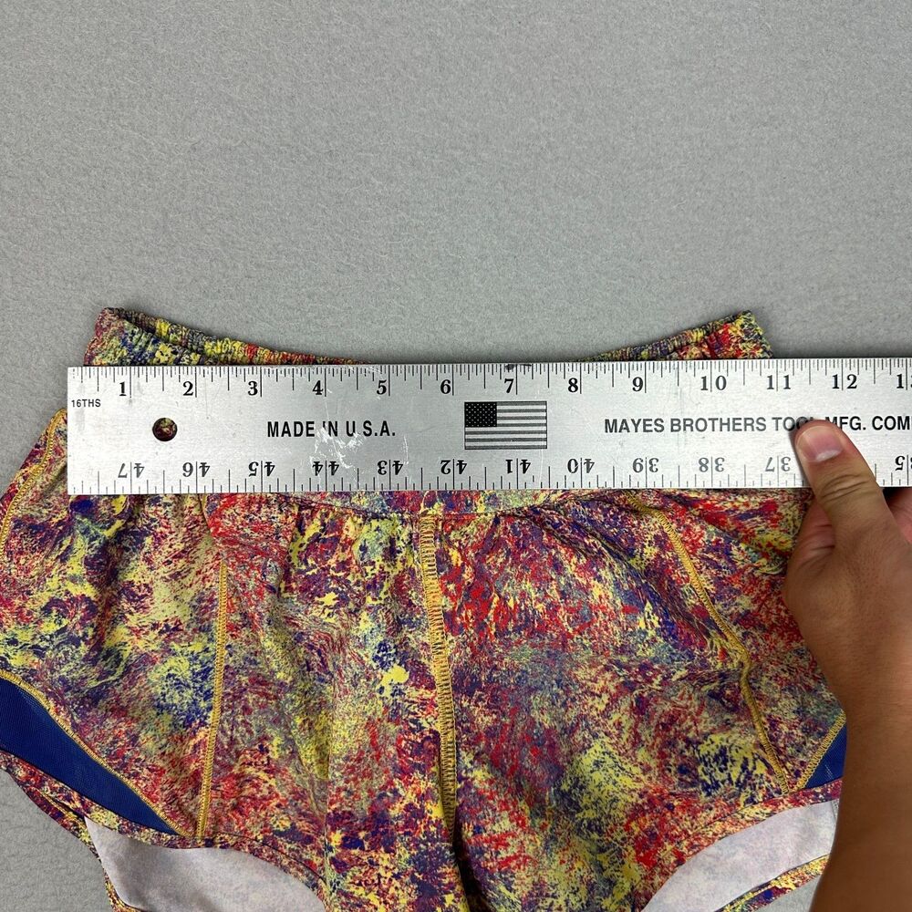Lululemon Womens 4 Seawheeze 2019 Hotty Hot Shorts Multi 2.5" Inseam Running - Picture 3 of 7